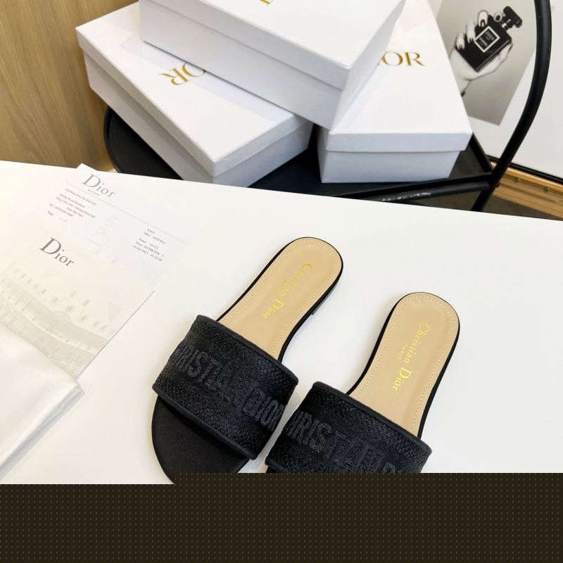 ch**an D*or slippers